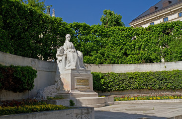Naklejka premium Sisi-Denkmal im Wiener Volksgarten