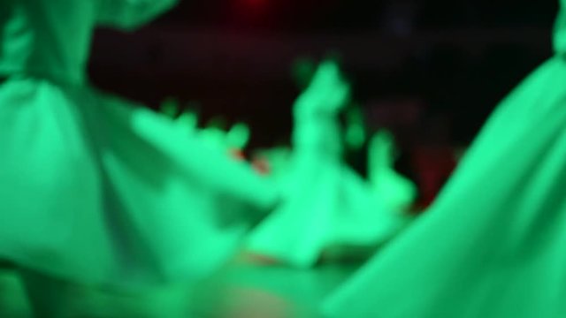 Semazenlerin İlahi Dansı
