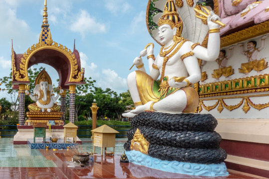 Guan Yin und Ganesha, Tempelanlage Wat Plai Laem (Samui, Thailand)