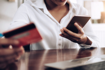 Customer shopping online pay by credit card.