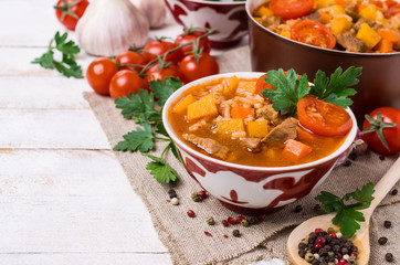 Thick soup with meat