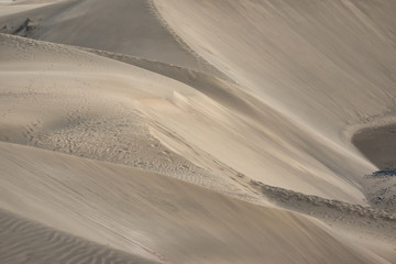 große Sanddünen am Meer
