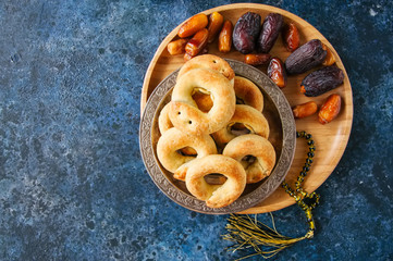 Traditional arabic date ring cookies - kaak bi ajwa, popular cookies for Eid holidays. Top view.