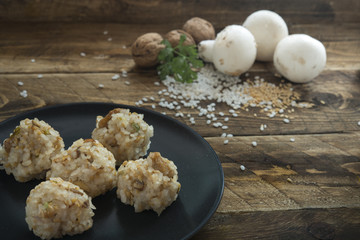 Meatballs of rice