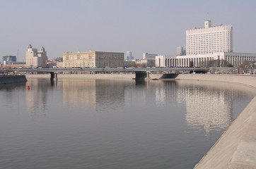 Москва-река, Кутузовский мост