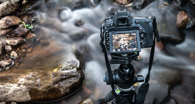 Taking pictures with a DSLR camera