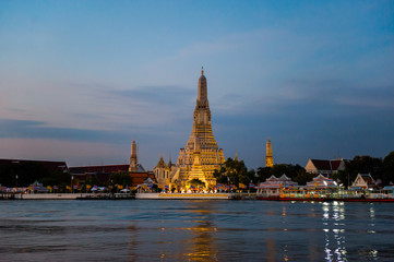 Fototapeta premium Bangkok, Thailande coucher de soleil nuit
