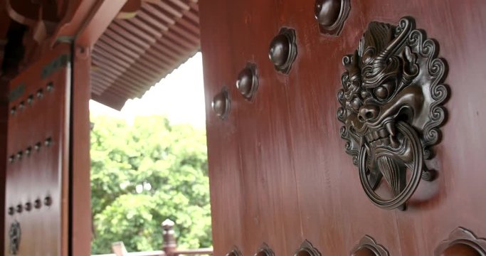 Traditional Chinese temple lion statue lion door lock