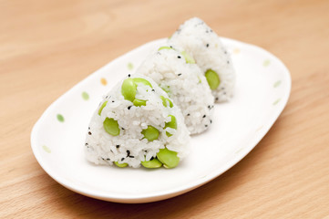 枝豆のおむすび