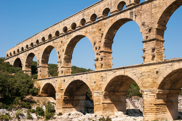 Fototapeta na wymiar Gard-Brücke
