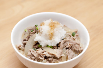 豚丼大根おろし添え