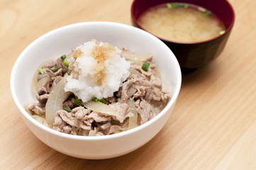 豚丼大根おろし添え