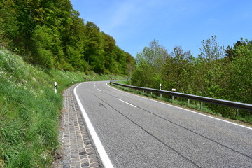kurve in der Eifel