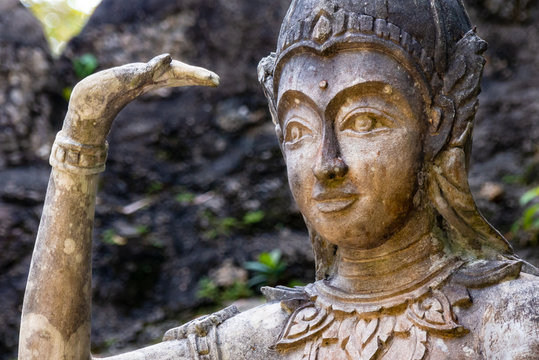 Statue im Secret Buddha Garden auf Samui, Thailand