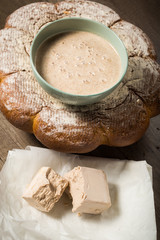 Yeast and rye sourdough starter
