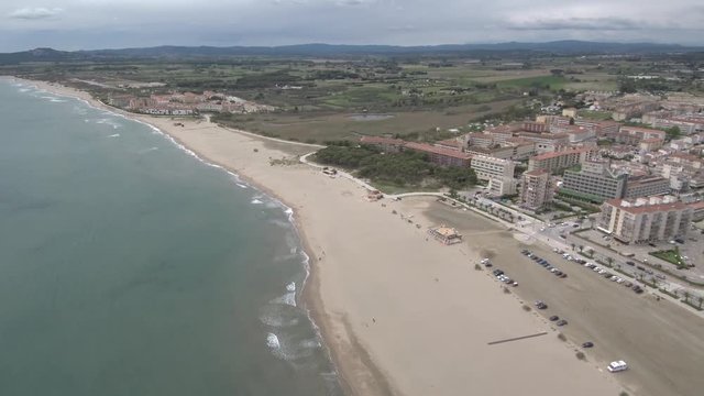 Drone en el Estartit y Islas Medas, localidad costera del Emporda  en Gerona, Costa Brava (Cataluña,España). Video aereo con Dron.