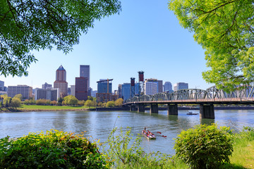 Waterfront Park with Hawthorne Bridge on the Willamette River in downtown Portland, Oregon