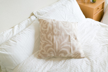 クッションのあるインテリア