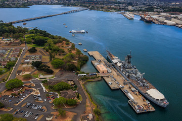 USS Missouri (BB-63) and USS Arizona Memorial in Pearl Harbor Honolulu Hawaii © SvetlanaSF