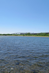 相模川より圏央道厚木インターを望む