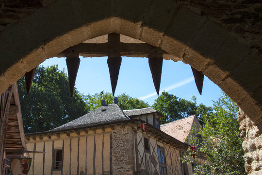 Puy du Fou. Maison &agrave; colombage, rue du village. Les Epesses. Vend&eacute;e