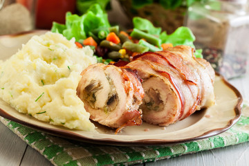 Chicken breast stuffed with champignon