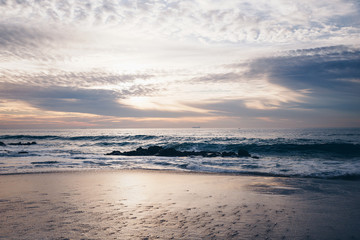 Fototapeta premium An amazing sunset on the coast at the ocean