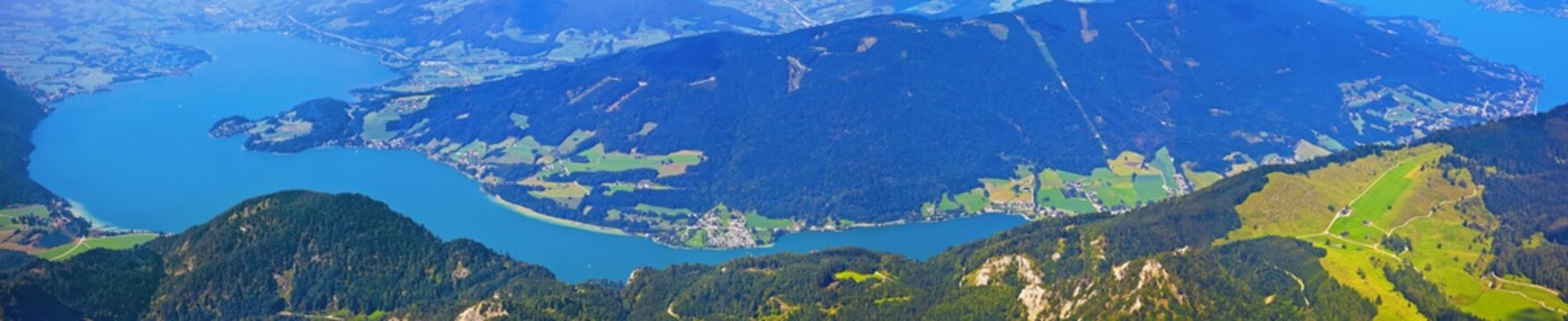 Panoramablick vom Schafberg auf den Mondsee in &Ouml;sterreich