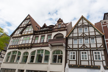 Fototapeta premium historische Fassaden von Fachwerkhäusern in der Altstadt von Hameln