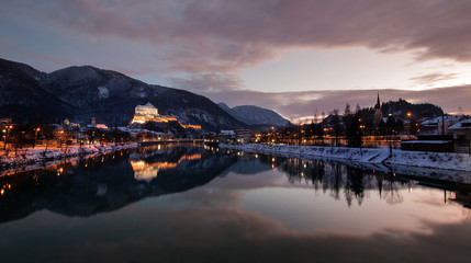 Kufstein in Österreich bei Sonnenuntergang