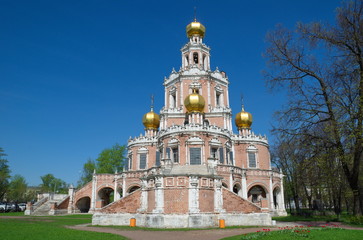 Fototapeta na wymiar Beautiful Church of the Intercession of the Virgin in Fili, built in 1690-1694. Monument of Naryshkin Baroque architecture, Moscow, Russia