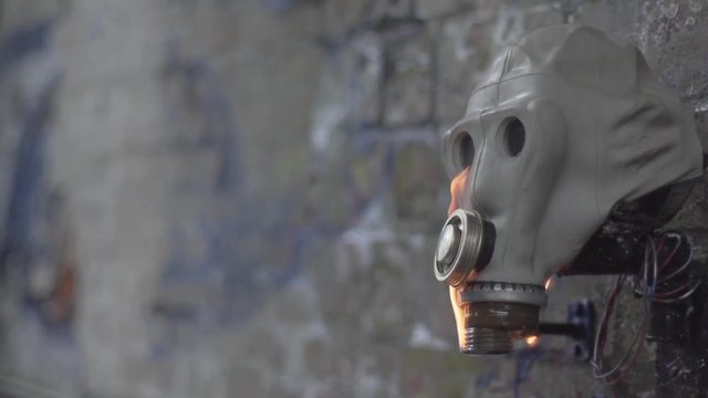 Slow Motion: gask mask burning (250fps)