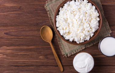 Cottage cheese with milk