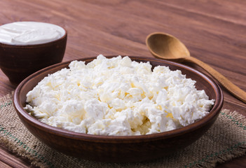 Cottage cheese with milk