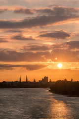 Sonnenuntergang in Bonn am Rhein