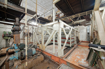 Broken old ionization calorimeter in an abandoned underground laboratory for the study of cosmic rays