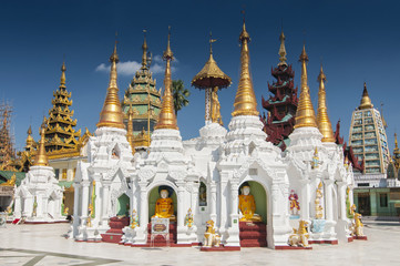 Fototapeta na wymiar Shwedagon Paya is the most sacred golden buddhist pagoda in Yangon, Myanmar.