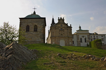 Fototapeta na wymiar Klasztor Św. Krzyża na Łysej Górze, Góry Świętokrzyskie, Polska
