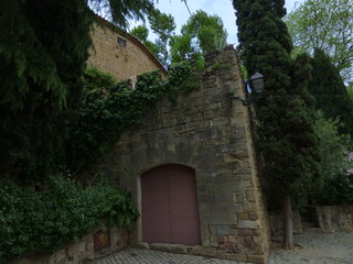 Fototapeta na wymiar Pubol, castillo de Gala, sepulcro de la mujer de Dali. Pueblo del Emporda en Gerona, Costa Brava (Cataluña,España)