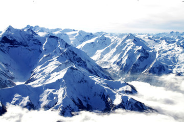 Fototapeta na wymiar Ballonfahrt in den Alpen von Tirol