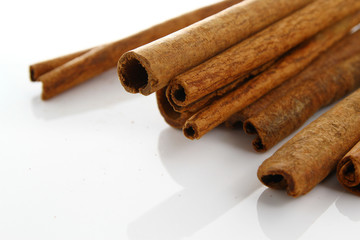 Cinnamon Stick / innamon is a spice commonly used in cooking that comes from the bark of the cinnamon tree.