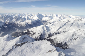 Ballonfahrt in den Alpen