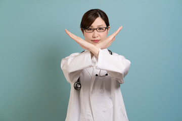 女医、禁止、警告、ストップ、バツ