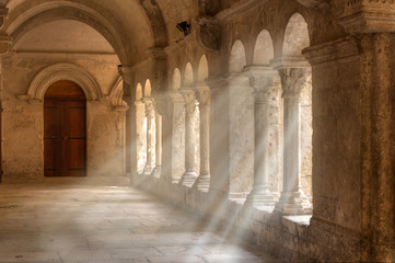 Kloster in Saint-Rémy-de Provence - obrazy, fototapety, plakaty