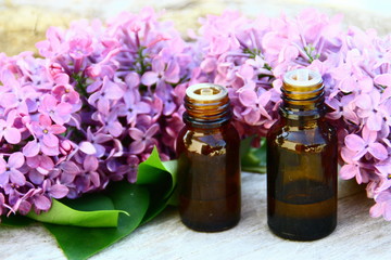 flacon,huiles essentielles de lilas mauve