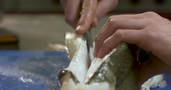 d&eacute;coupe dde poisson cabillaud 