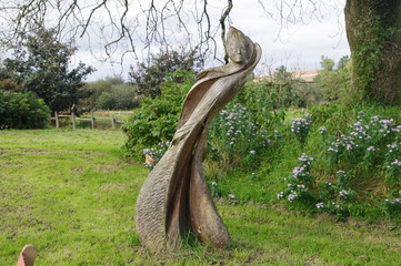 Sulpture sur arbre