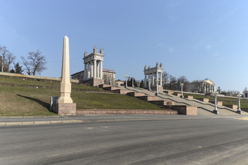 Fototapeta na wymiar Volgograd, Russia, architectural ensemble of the Central embankment, in the early spring morning.