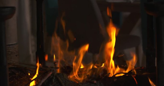 feu de chemin&eacute;e
