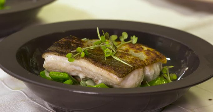 pr&eacute;paration d'un plat gastronomique